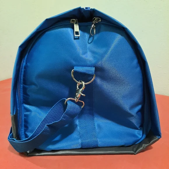 VACAYA blue garment bag